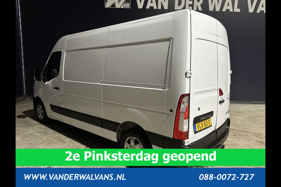 Renault Master 2.3 dCi 136pk L2H2 Euro6 Airco | Navigatie | Camera | 2500kg Trekhaak | LED cruisecontrol, parkeersensoren, bijrijdersbank