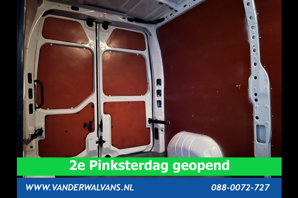 Renault Master 2.3 dCi 136pk L2H2 Euro6 Airco | Navigatie | Camera | 2500kg Trekhaak | LED cruisecontrol, parkeersensoren, bijrijdersbank
