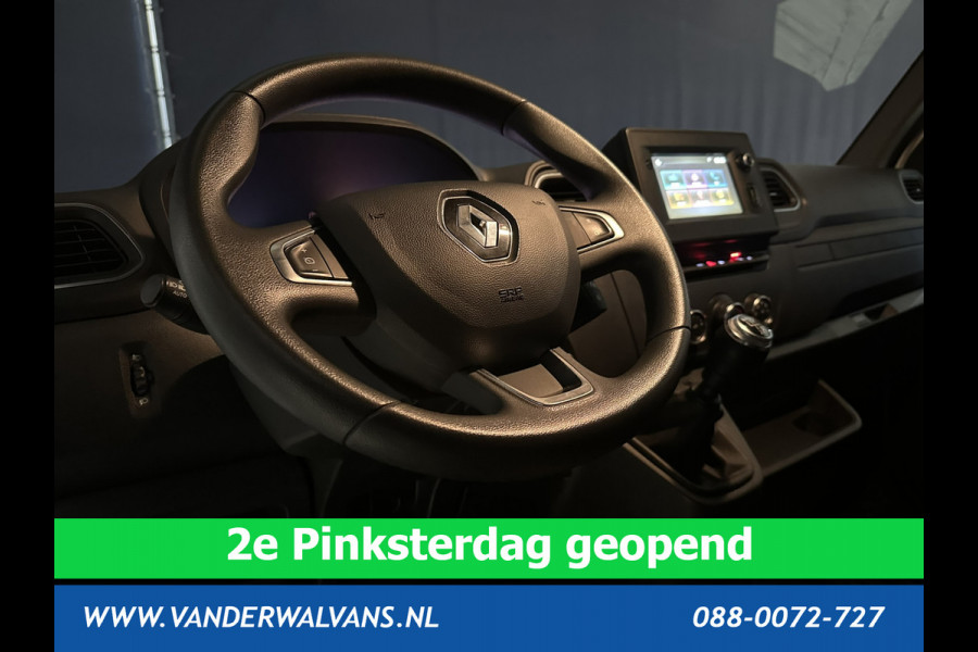 Renault Master 2.3 dCi 136pk L2H2 Euro6 Airco | Navigatie | Camera | 2500kg Trekhaak | LED cruisecontrol, parkeersensoren, bijrijdersbank