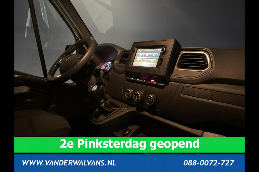 Renault Master 2.3 dCi 136pk L2H2 Euro6 Airco | Navigatie | Camera | 2500kg Trekhaak | LED cruisecontrol, parkeersensoren, bijrijdersbank