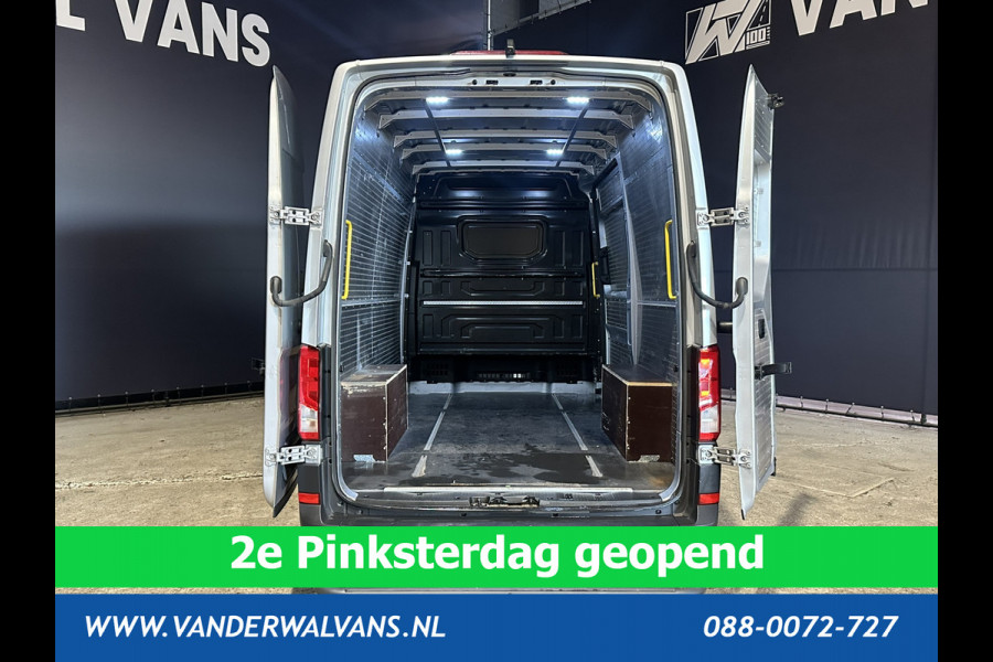 Volkswagen Crafter 2.0 TDI 140 pk L3H3 L2H2 Euro6 Airco | Camera | Cruisecontrol | Apple Carplay Android Auto, Chauffeursstoel, Parkeersensoren, Bijrijdersbank, 3000kg Trekvermogen, zilver
