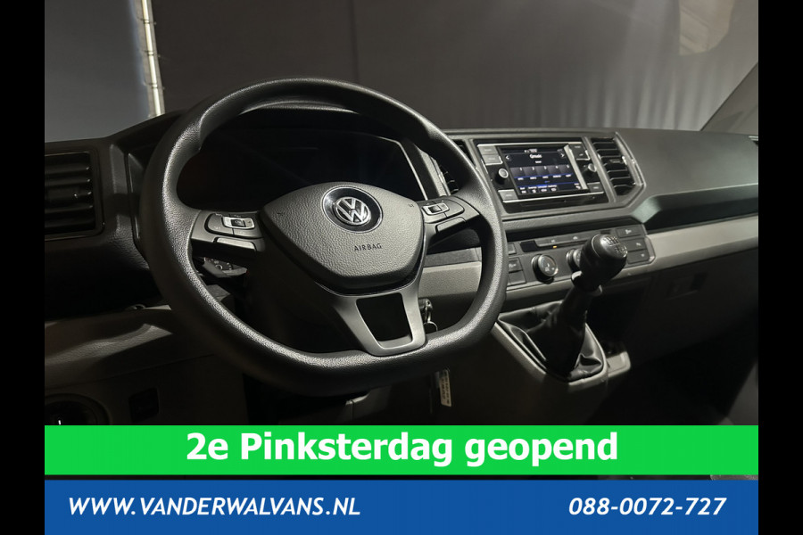 Volkswagen Crafter 2.0 TDI 140 pk L3H3 L2H2 Euro6 Airco | Camera | Cruisecontrol | Apple Carplay Android Auto, Chauffeursstoel, Parkeersensoren, Bijrijdersbank, 3000kg Trekvermogen, zilver