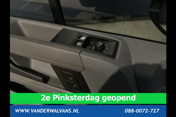 Volkswagen Crafter 2.0 TDI 140 pk L3H3 L2H2 Euro6 Airco | Camera | Cruisecontrol | Apple Carplay Android Auto, Chauffeursstoel, Parkeersensoren, Bijrijdersbank, 3000kg Trekvermogen, zilver