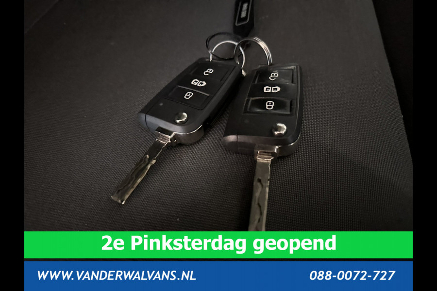 Volkswagen Crafter 2.0 TDI 140 pk L3H3 L2H2 Euro6 Airco | Camera | Cruisecontrol | Apple Carplay Android Auto, Chauffeursstoel, Parkeersensoren, Bijrijdersbank, 3000kg Trekvermogen, zilver