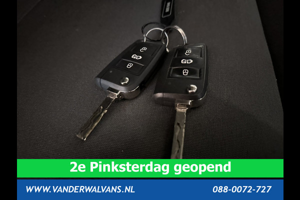 Volkswagen Crafter 2.0 TDI 140 pk L3H3 L2H2 Euro6 Airco | Camera | Cruisecontrol | Apple Carplay Android Auto, Chauffeursstoel, Parkeersensoren, Bijrijdersbank, 3000kg Trekvermogen, zilver