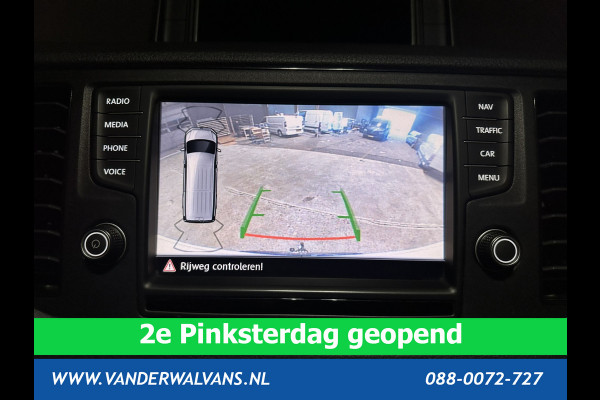 Volkswagen Crafter 2.0 TDI 141pk L3H2 L2H1 Euro6 Airco | Camera | Navigatie | 3000kg trekhaak Apple Carplay, Android Auto, Parkeersensoren, Bijrijdersbank