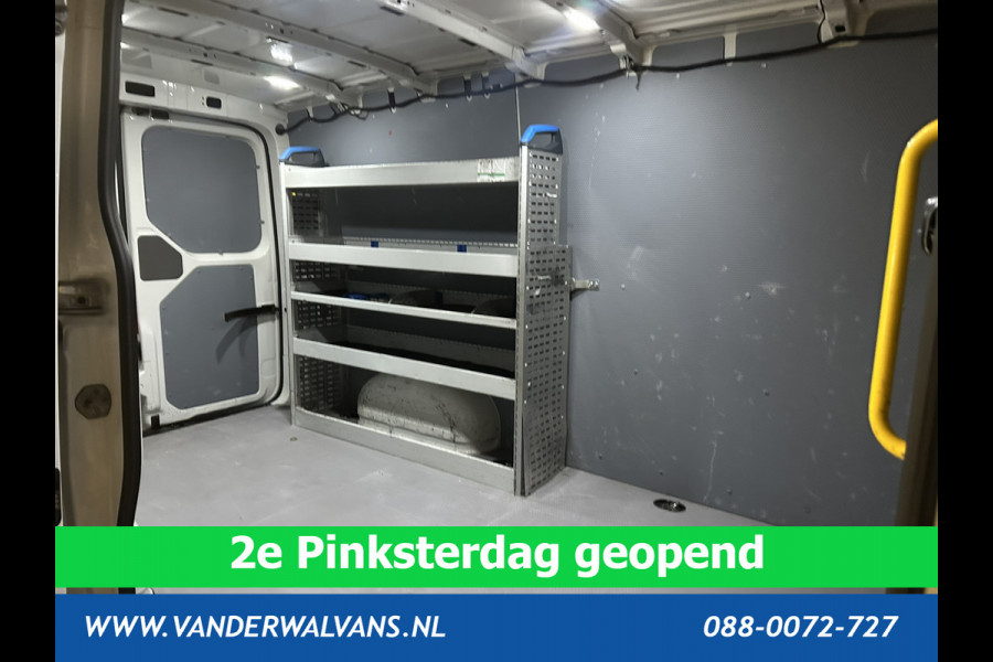 Volkswagen Crafter 2.0 TDI 141pk L3H2 L2H1 Euro6 Airco | Camera | Navigatie | 3000kg trekhaak Apple Carplay, Android Auto, Parkeersensoren, Bijrijdersbank