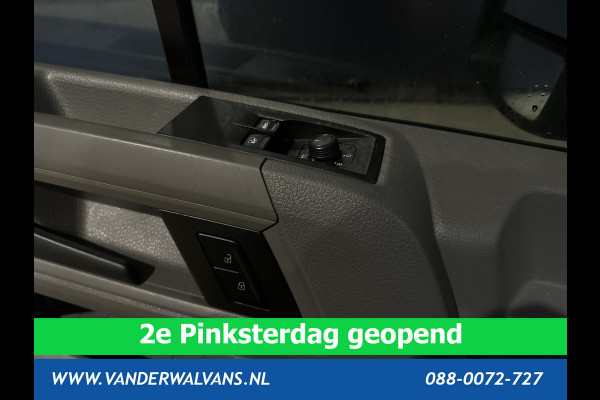 Volkswagen Crafter 2.0 TDI 141pk L3H3 L2H2 Euro6 Airco | Camera | Apple Carplay | Cruisecontrol Chauffeursstoel, Android Auto