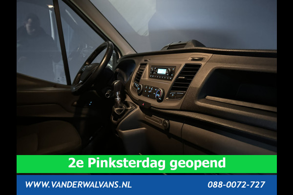 Ford Transit 2.0 TDCI L2H2 Euro6 Airco | Cruisecontrol | 2450kg Trekhaak | Verwarmde voorruit | Parkeersensoren Bijrijdersbank