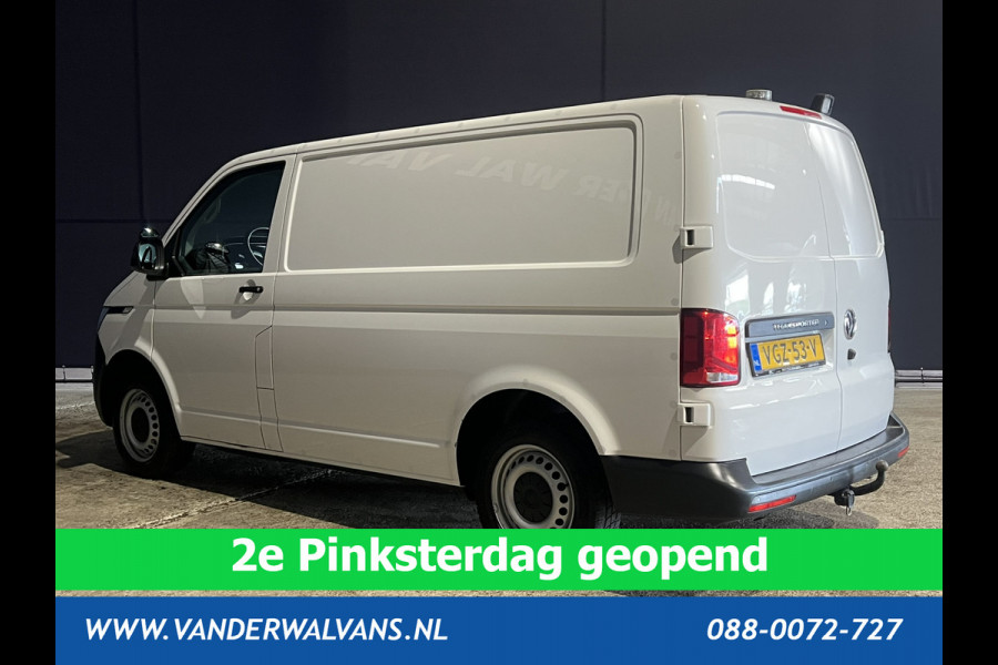 Volkswagen Transporter 2.0 TDI 111pk L1H1 Euro6 RIJKLAAR Airco | Camera | Apple Carplay | Android Auto | Cruisecontrol Trekhaak, Parkeersensoren