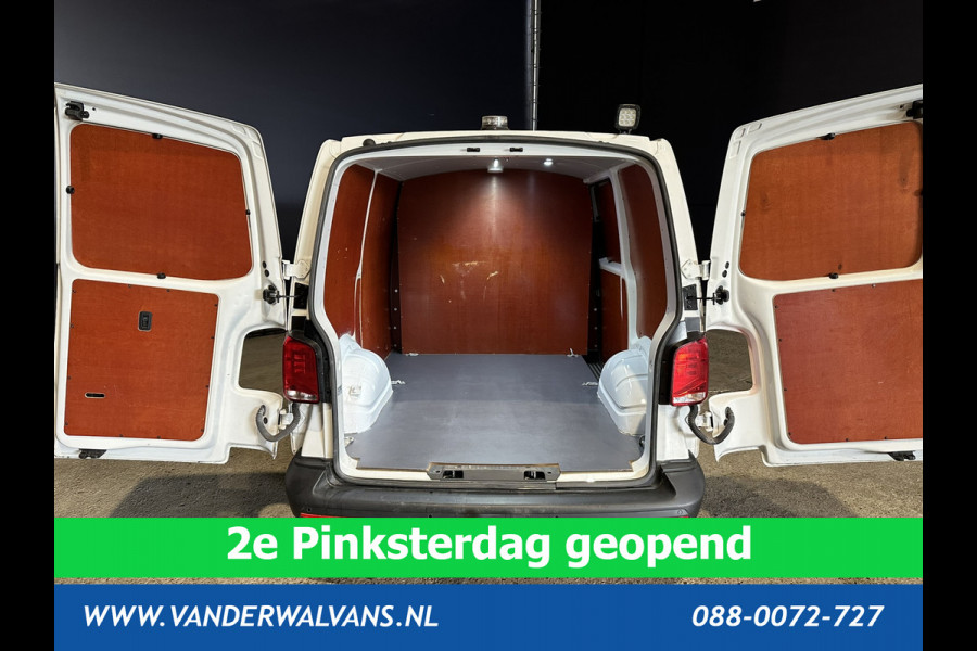 Volkswagen Transporter 2.0 TDI 111pk L1H1 Euro6 RIJKLAAR Airco | Camera | Apple Carplay | Android Auto | Cruisecontrol Trekhaak, Parkeersensoren