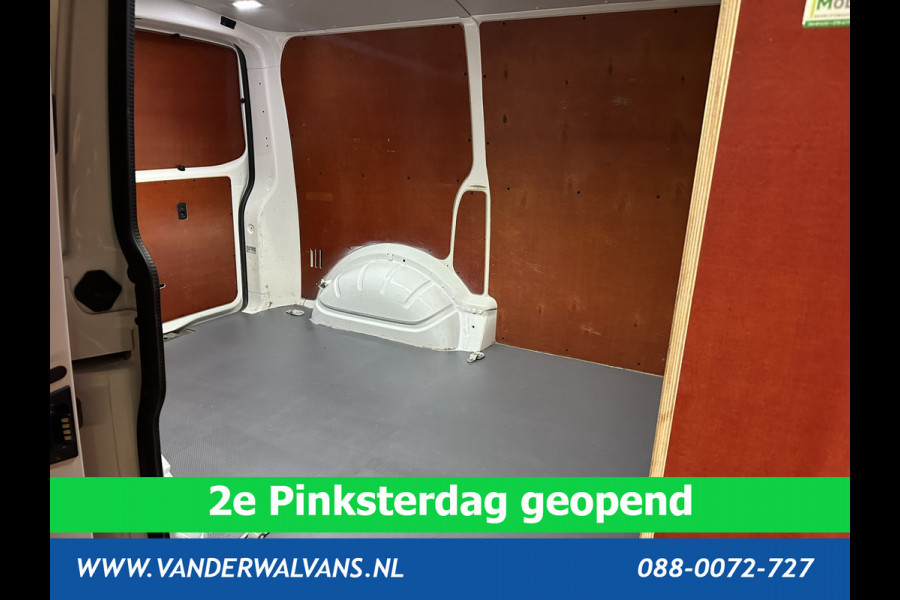 Volkswagen Transporter 2.0 TDI 111pk L1H1 Euro6 RIJKLAAR Airco | Camera | Apple Carplay | Android Auto | Cruisecontrol Trekhaak, Parkeersensoren