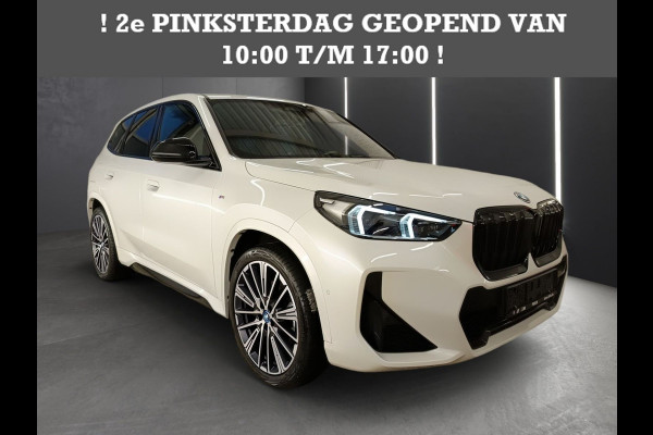 BMW iX1 xDrive30 (67 kWh) M-SPORT ** LED, BRUIN LEDER, PANORAMA, TREKH, ACC, H&K SOUND, 20-inch LMV ** 26k onder NP - EX BMW-AG ** ** INFORMEER OOK NAAR ONZE AANTREKKELIJKE FINANCIAL-LEASE TARIEVEN **