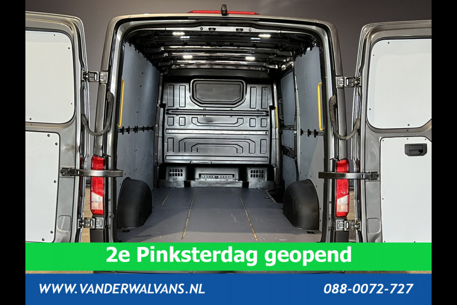 Volkswagen Crafter 2.0 TDI 177 pk L3H2 L2H1 Euro6 Airco | Camera | Navigatie | Apple Carplay | Android Auto 3000kg trekhaak, Bijrijdersbank