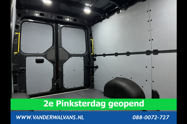 Volkswagen Crafter 2.0 TDI 177 pk L3H2 L2H1 Euro6 Airco | Camera | Navigatie | Apple Carplay | Android Auto 3000kg trekhaak, Bijrijdersbank