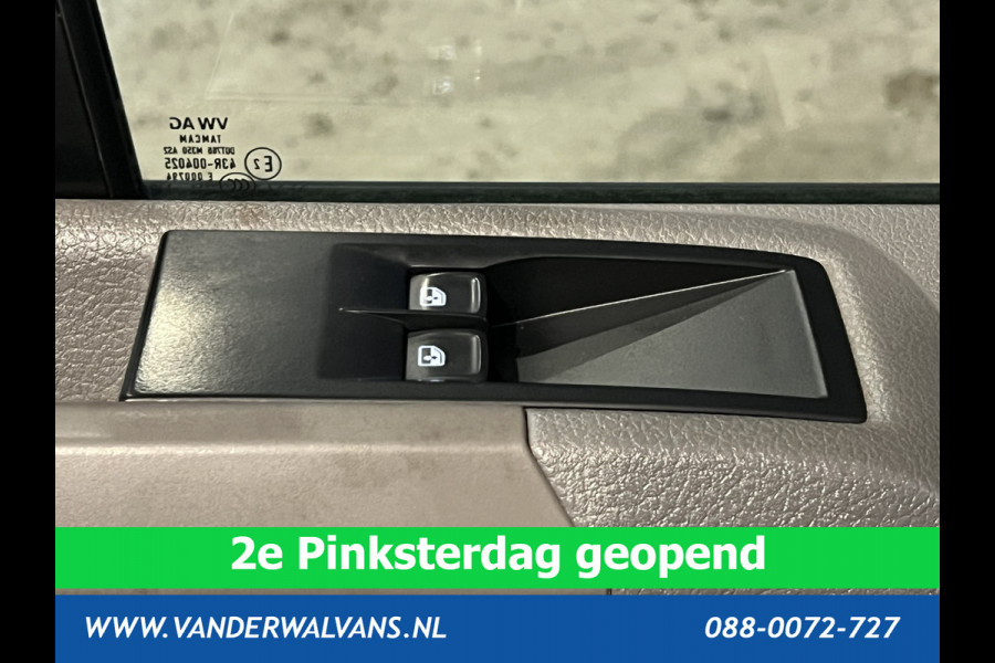 Volkswagen Crafter 2.0 TDI 177 pk L3H2 L2H1 Euro6 Airco | Camera | Navigatie | Apple Carplay | Android Auto 3000kg trekhaak, Bijrijdersbank