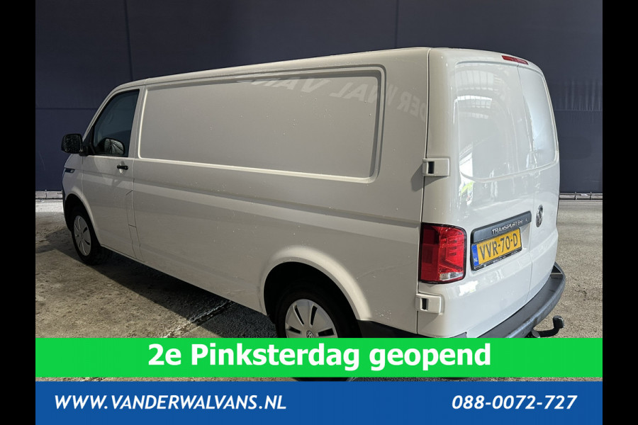 Volkswagen Transporter 2.0 TDI L2H1 Euro6 RIJKLAAR Airco | Navigatie | Apple Carplay | Android Auto | Trekhaak Cruisecontrol, Parkeersensoren