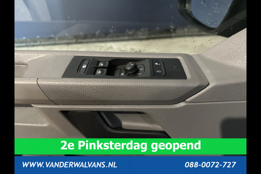 Volkswagen Transporter 2.0 TDI L2H1 Euro6 RIJKLAAR Airco | Navigatie | Apple Carplay | Android Auto | Trekhaak Cruisecontrol, Parkeersensoren