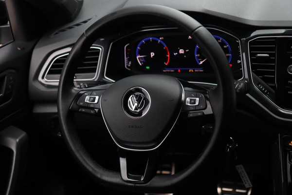 Volkswagen T-Roc 1.5 TSI Sport / VIRTUAL / DODEHOEK / ACC / CARPLAY