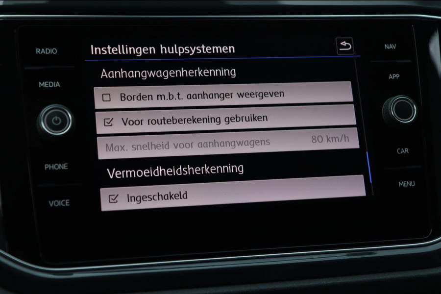Volkswagen T-Roc 1.5 TSI Sport / VIRTUAL / DODEHOEK / ACC / CARPLAY