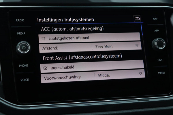 Volkswagen T-Roc 1.5 TSI Sport / VIRTUAL / DODEHOEK / ACC / CARPLAY