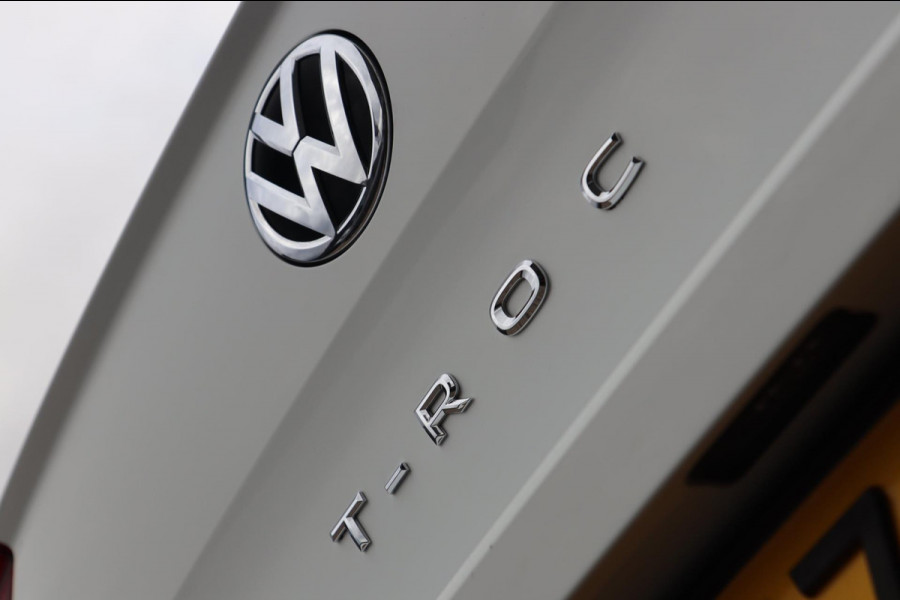 Volkswagen T-Roc 1.5 TSI Sport / VIRTUAL / DODEHOEK / ACC / CARPLAY
