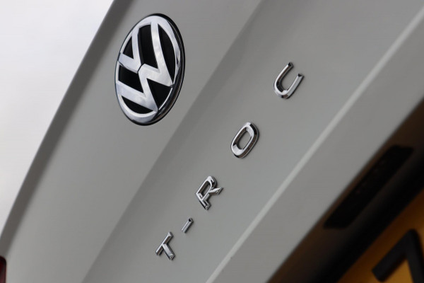 Volkswagen T-Roc 1.5 TSI Sport / VIRTUAL / DODEHOEK / ACC / CARPLAY