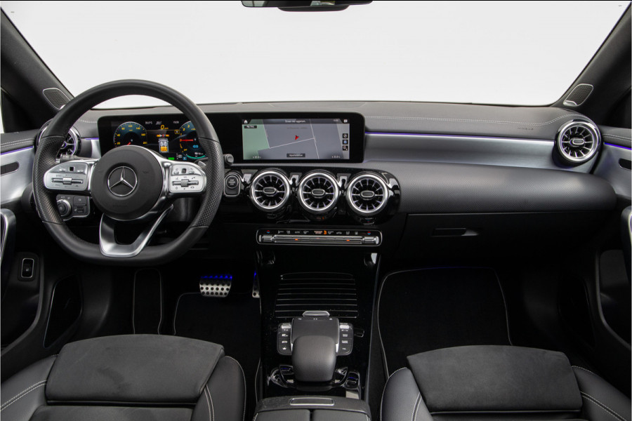 Mercedes-Benz CLA-Klasse 250 e AMG Premium, Burmester, Pano, Head-Up, Distronic, Widescreen 2021