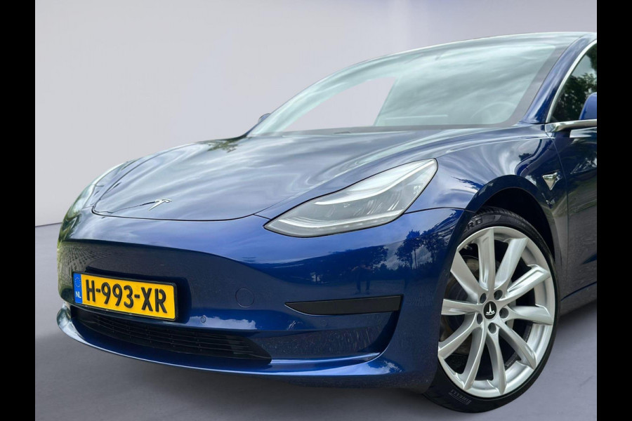 Tesla Model 3 Standard RWD Plus 60 kWh, 20 inch lmv, extra getint glas, panoramadak, leder 1e eigenaar, NL auto met nap