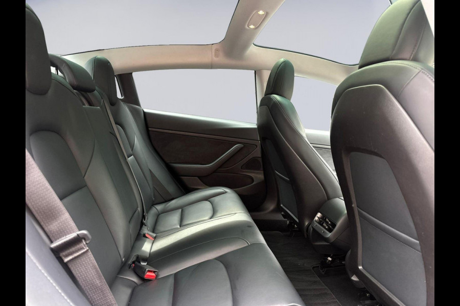 Tesla Model 3 Standard RWD Plus 60 kWh, 20 inch lmv, extra getint glas, panoramadak, leder 1e eigenaar, NL auto met nap