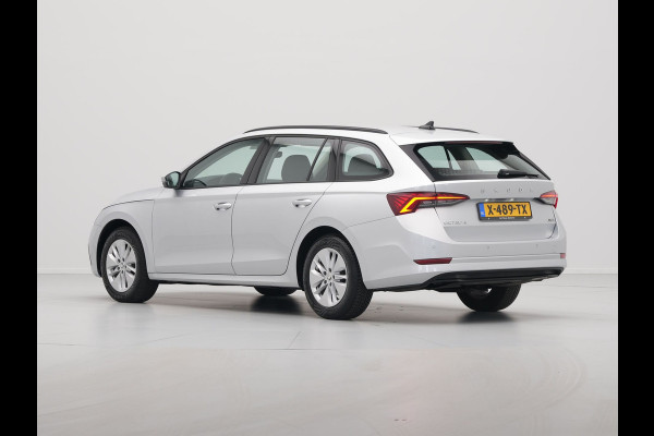 Škoda Octavia Combi 1.0 e-TSI 110pk DSG Business Edition Navigatie Pdc Cruise Lm Velgen 324