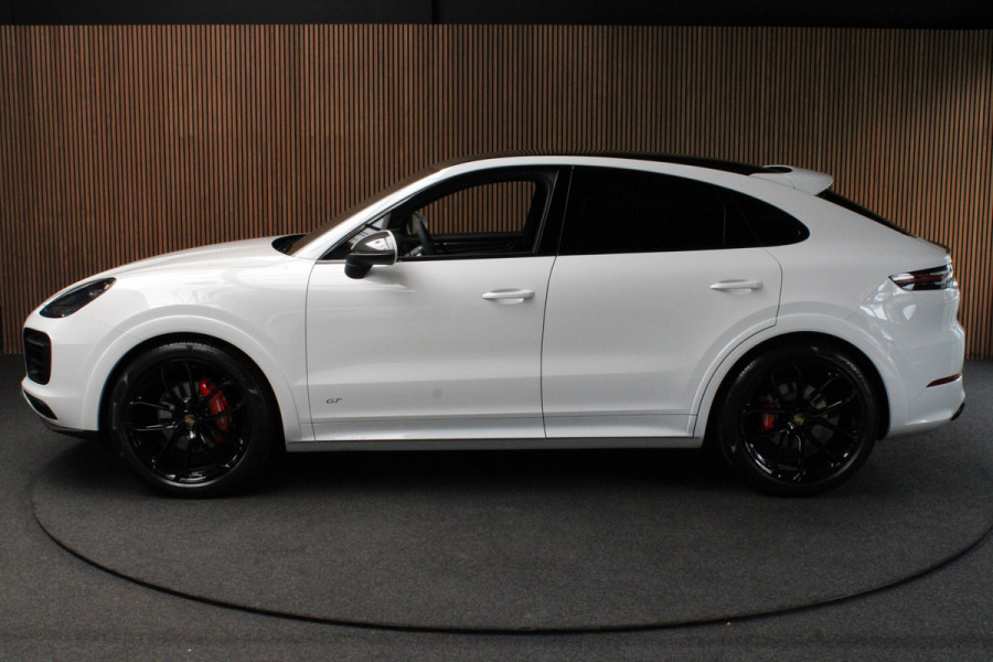 Porsche Cayenne Coupé 3.0 GT Sport Chrono Carbon Softclose Camera Bose Elektr. uitklapbare trekhaak Alcantara binnenhemel 22" LM velgen