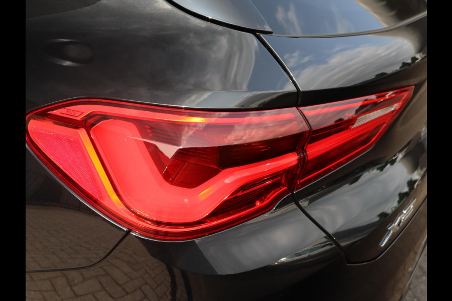 BMW X2 sDrive18i M Sport High Executive | Panodak | Head Up | Sportstoel Alcantara | 20 '' |