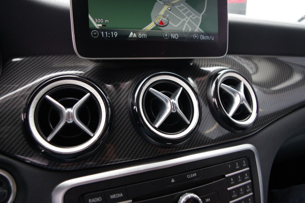 Mercedes-Benz CLA-Klasse Shooting Brake 180 Business Solution AMG Night Pakket, LED, Leder, Navigatie