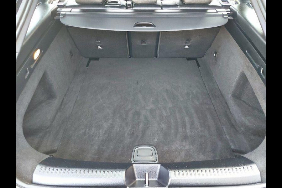 Mercedes-Benz CLA-Klasse Shooting Brake Automaat, 180 Luxury Line Virtueel, Navigatie,panoramadak,airco,cruise,parkeersensoren,stoelverwarming,