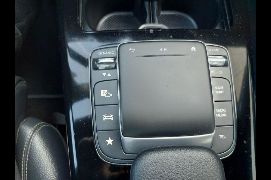 Mercedes-Benz CLA-Klasse Shooting Brake Automaat, 180 Luxury Line Virtueel, Navigatie,panoramadak,airco,cruise,parkeersensoren,stoelverwarming,