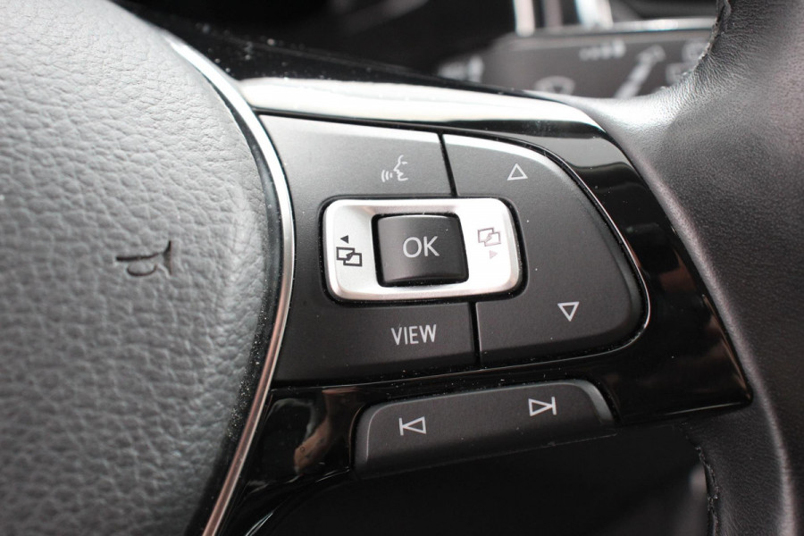 Volkswagen T-Roc 1.5 TSI DSG Sport | Navigatie | Apple Carplay/Android Auto | Adaptieve Cruise Control | Digitale Cockpit | Camera | Elektrische Achterklep |