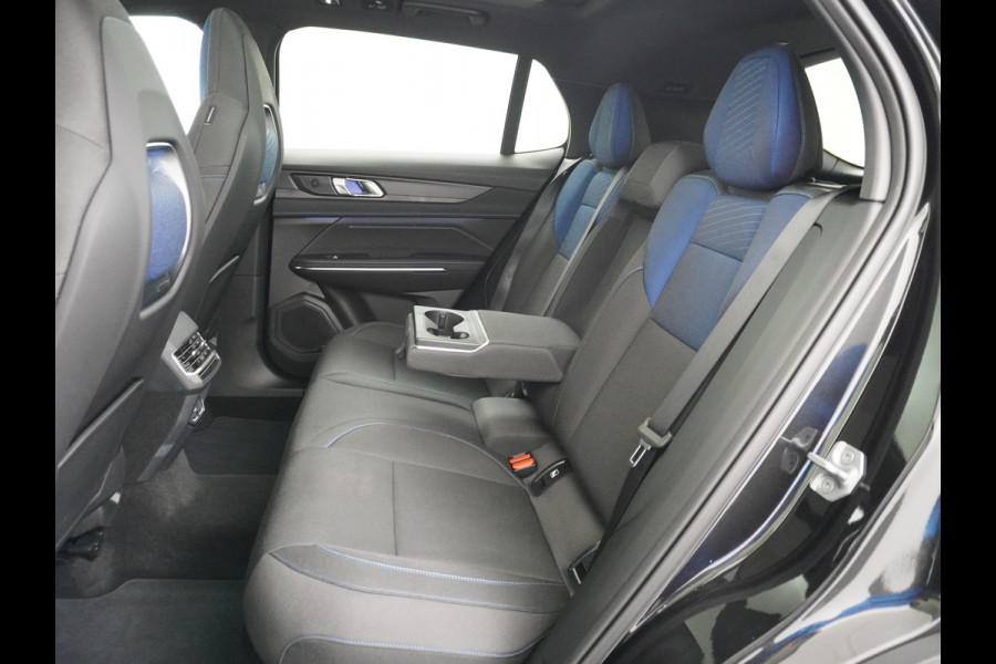 Lynk & Co 01 PHEV AUT-7 261pk Pano-Schuif-K-dak 20" 360°Camera Apple Carplay Android Auto Adaptive-Cr NaviPdc-a+v Ecc Keyless Led M-BuxPlug-I Elek.Memory.Stoel File assistent Dodehoek detector Elektrisch bedienbare achterklep Rijstrooksensor Wifi Verkeersbord detectie 425Nm koppel 3,6kw laadvermogen €44.882 Nieuwprijs 1e Eigenaar Origineel NLse auto!