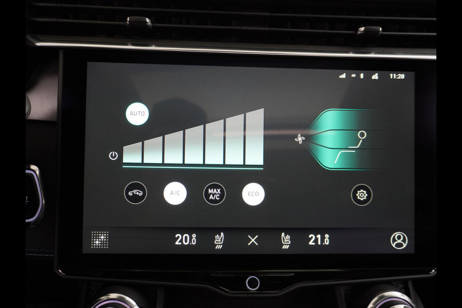 Lynk & Co 01 PHEV AUT-7 261pk Pano-Schuif-K-dak 20" 360°Camera Apple Carplay Android Auto Adaptive-Cr NaviPdc-a+v Ecc Keyless Led M-BuxPlug-I Elek.Memory.Stoel File assistent Dodehoek detector Elektrisch bedienbare achterklep Rijstrooksensor Wifi Verkeersbord detectie 425Nm koppel 3,6kw laadvermogen €44.882 Nieuwprijs 1e Eigenaar Origineel NLse auto!