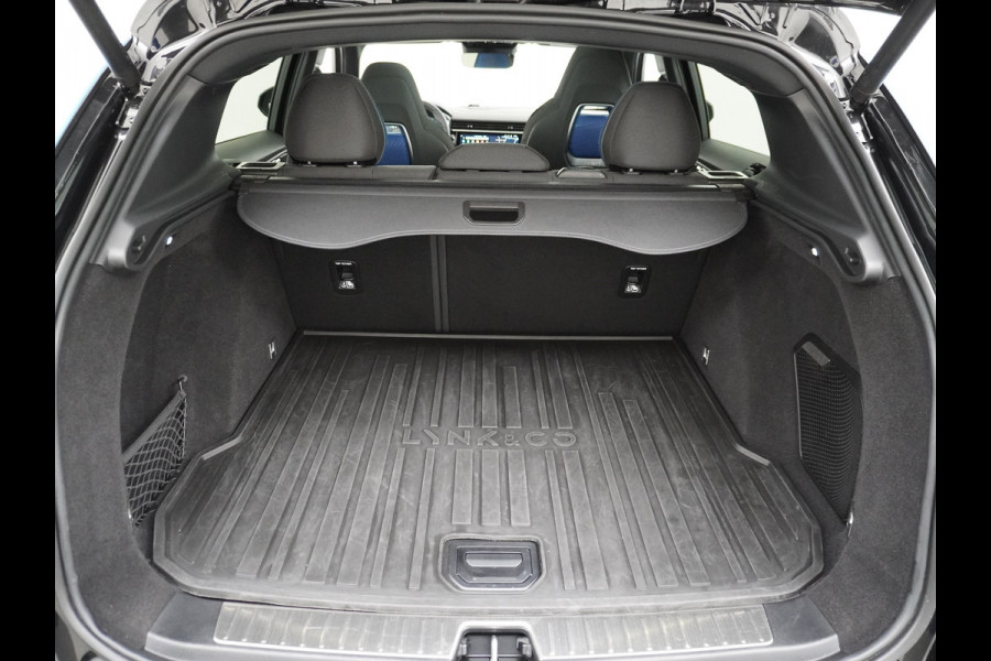 Lynk & Co 01 PHEV AUT-7 261pk Pano-Schuif-K-dak 20" 360°Camera Apple Carplay Android Auto Adaptive-Cr NaviPdc-a+v Ecc Keyless Led M-BuxPlug-I Elek.Memory.Stoel File assistent Dodehoek detector Elektrisch bedienbare achterklep Rijstrooksensor Wifi Verkeersbord detectie 425Nm koppel 3,6kw laadvermogen €44.882 Nieuwprijs 1e Eigenaar Origineel NLse auto!