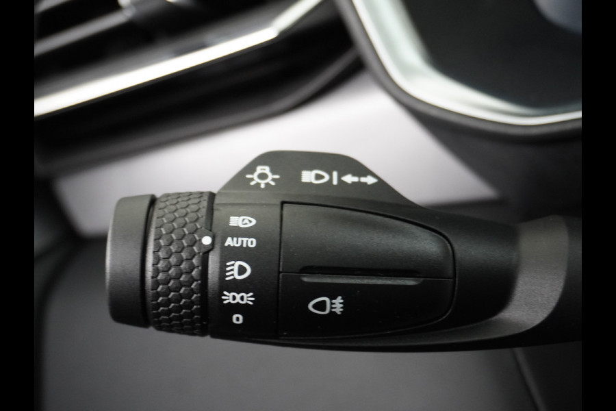 Lynk & Co 01 PHEV AUT-7 261pk Pano-Schuif-K-dak 20" 360°Camera Apple Carplay Android Auto Adaptive-Cr NaviPdc-a+v Ecc Keyless Led M-BuxPlug-I Elek.Memory.Stoel File assistent Dodehoek detector Elektrisch bedienbare achterklep Rijstrooksensor Wifi Verkeersbord detectie 425Nm koppel 3,6kw laadvermogen €44.882 Nieuwprijs 1e Eigenaar Origineel NLse auto!