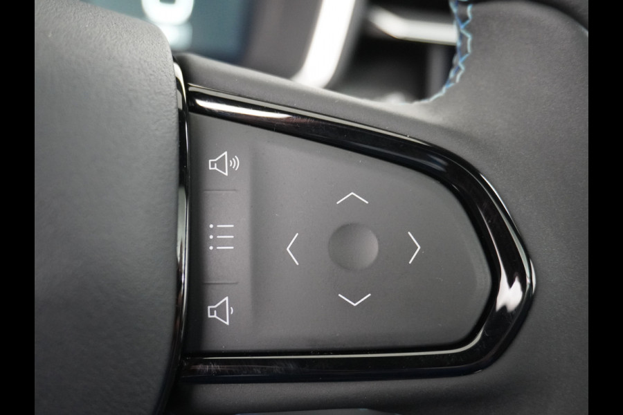 Lynk & Co 01 PHEV AUT-7 261pk Pano-Schuif-K-dak 20" 360°Camera Apple Carplay Android Auto Adaptive-Cr NaviPdc-a+v Ecc Keyless Led M-BuxPlug-I Elek.Memory.Stoel File assistent Dodehoek detector Elektrisch bedienbare achterklep Rijstrooksensor Wifi Verkeersbord detectie 425Nm koppel 3,6kw laadvermogen €44.882 Nieuwprijs 1e Eigenaar Origineel NLse auto!