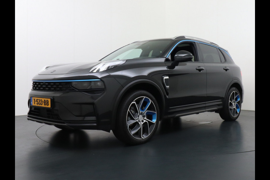 Lynk & Co 01 PHEV AUT-7 261pk Pano-Schuif-K-dak 20" 360°Camera Apple Carplay Android Auto Adaptive-Cr NaviPdc-a+v Ecc Keyless Led M-BuxPlug-I Elek.Memory.Stoel File assistent Dodehoek detector Elektrisch bedienbare achterklep Rijstrooksensor Wifi Verkeersbord detectie 425Nm koppel 3,6kw laadvermogen €44.882 Nieuwprijs 1e Eigenaar Origineel NLse auto!