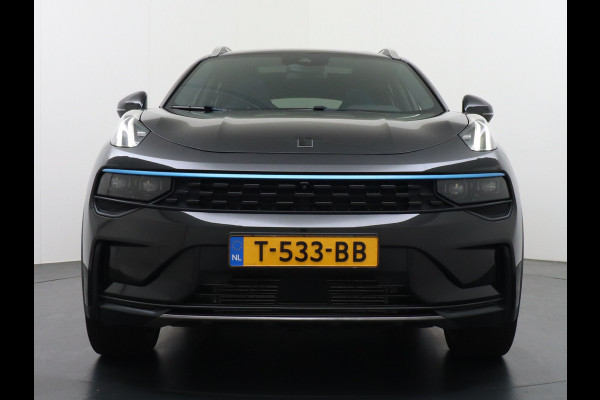 Lynk & Co 01 PHEV AUT-7 261pk Pano-Schuif-K-dak 20" 360°Camera Apple Carplay Android Auto Adaptive-Cr NaviPdc-a+v Ecc Keyless Led M-BuxPlug-I Elek.Memory.Stoel File assistent Dodehoek detector Elektrisch bedienbare achterklep Rijstrooksensor Wifi Verkeersbord detectie 425Nm koppel 3,6kw laadvermogen €44.882 Nieuwprijs 1e Eigenaar Origineel NLse auto!