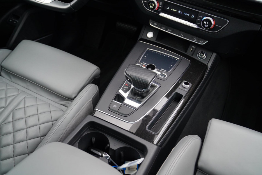 Audi Q5 50 TFSI e quattro S edition | Panorama | RS zetels | Climatronic | Audi Drive Select | LED | Black Edition | RS stuur |