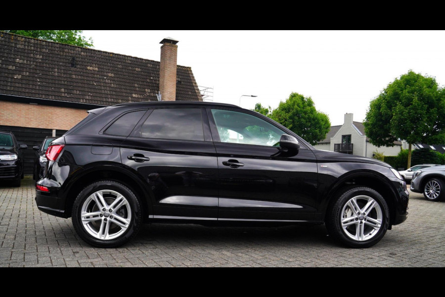 Audi Q5 50 TFSI e quattro S edition | Panorama | RS zetels | Climatronic | Audi Drive Select | LED | Black Edition | RS stuur |