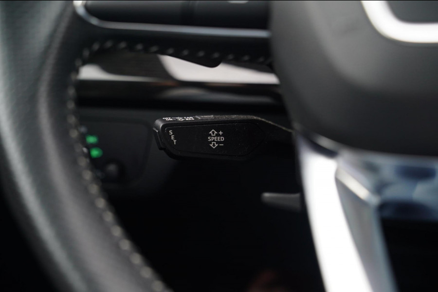 Audi Q5 50 TFSI e quattro S edition | Panorama | RS zetels | Climatronic | Audi Drive Select | LED | Black Edition | RS stuur |