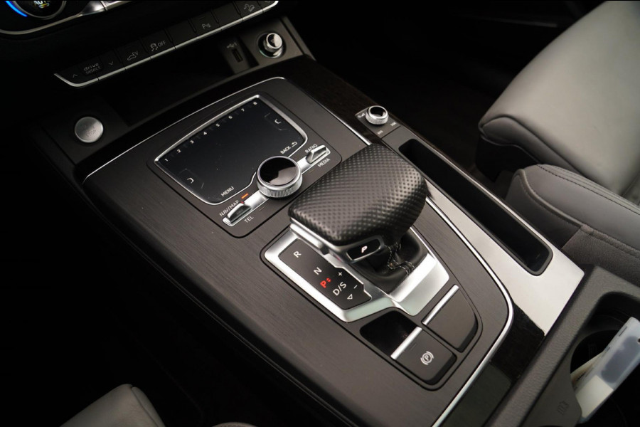 Audi Q5 50 TFSI e quattro S edition | Panorama | RS zetels | Climatronic | Audi Drive Select | LED | Black Edition | RS stuur |