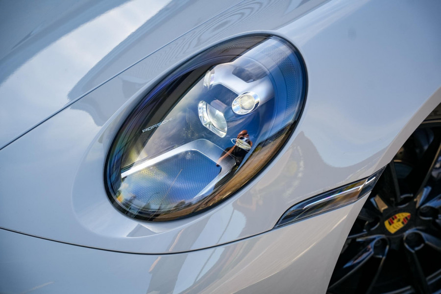 Porsche 911 Cabrio 3.0 Carrera Sportuitlaat Stoelverw. Camera LED 21''LM Krijt Grijs