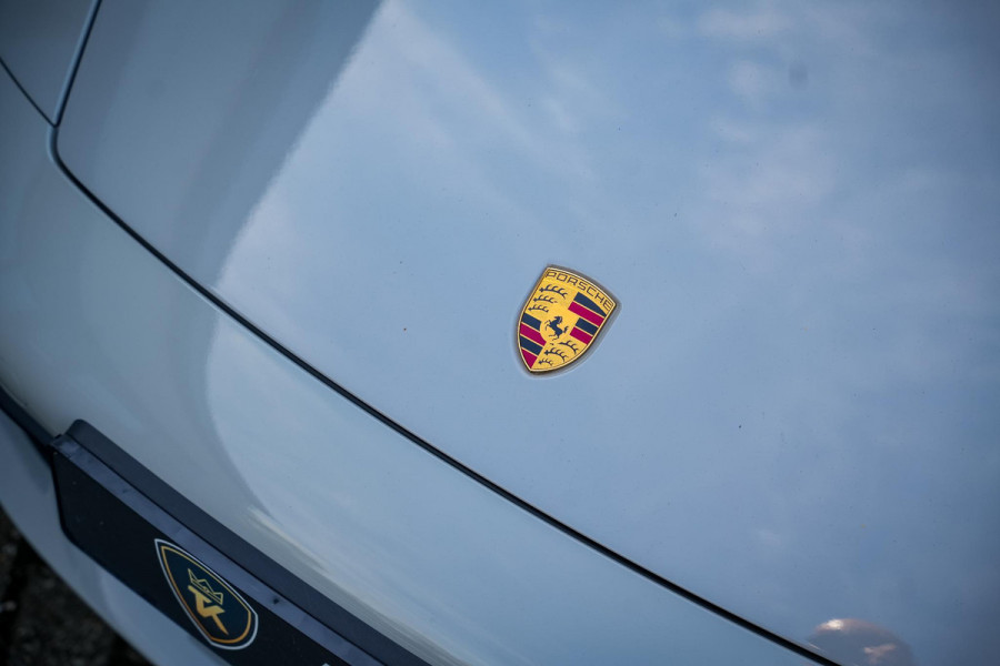 Porsche 911 Cabrio 3.0 Carrera Sportuitlaat Stoelverw. Camera LED 21''LM Krijt Grijs